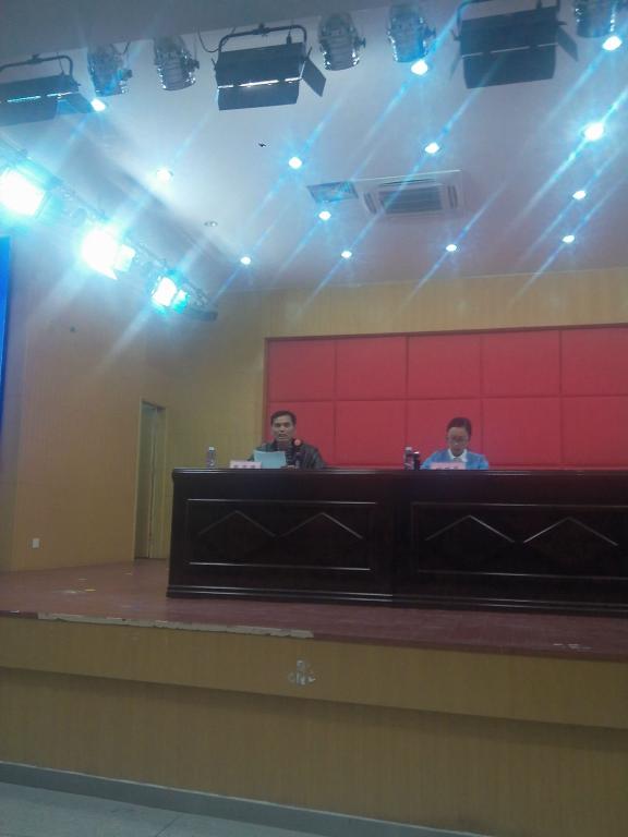 高馆长作为优秀大学生大师在大会上发言