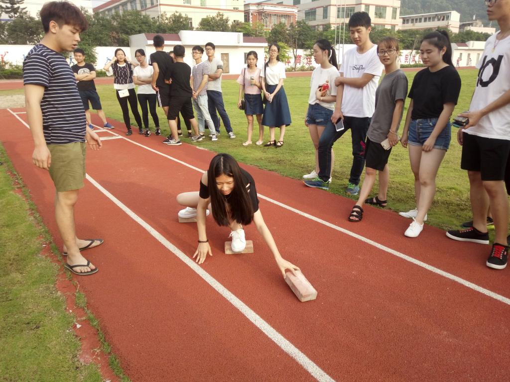 “摸石过河”项目